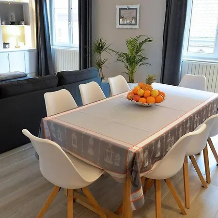 Once Upon A Time, Luxury Appart, 8 Guests, 3br דירה *